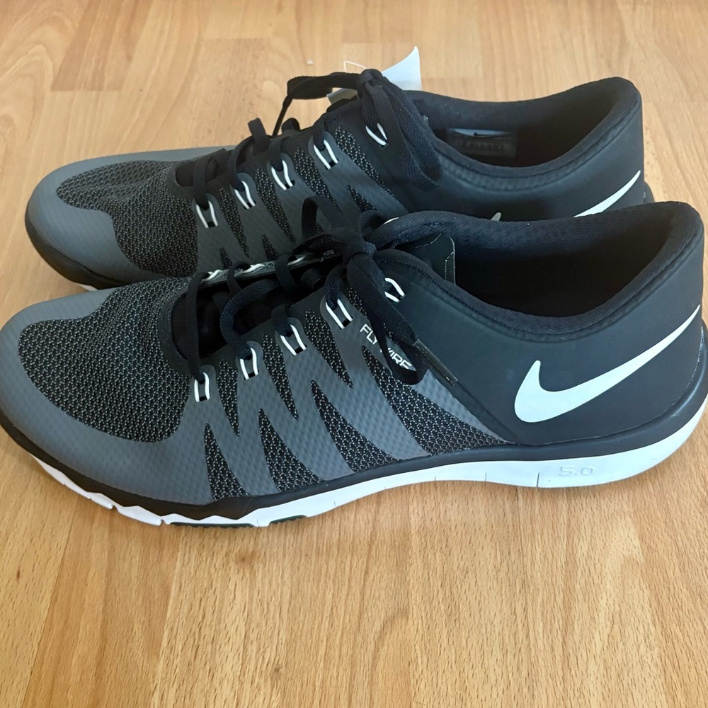 Nike Black and Gray Athletic Shoes